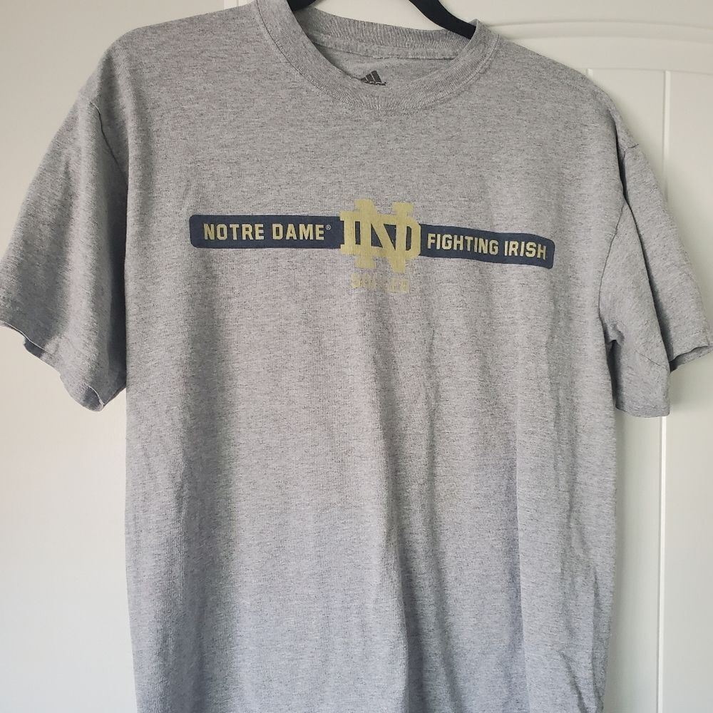 Notre Dame Fighting Irish Soccer T-shirt  Size M